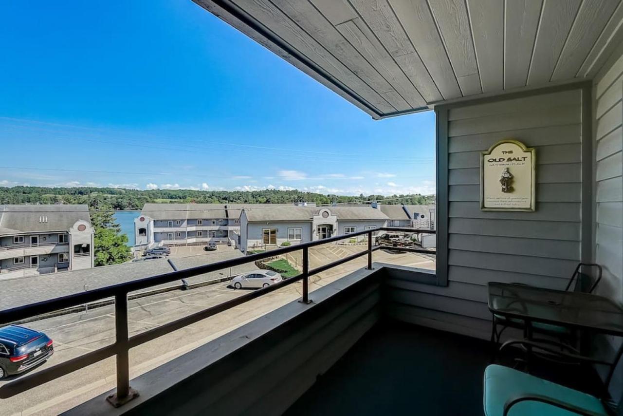 Brown Family Condo For Families Golf Trips And Girls Getaways Wisconsin Dells Exterior photo